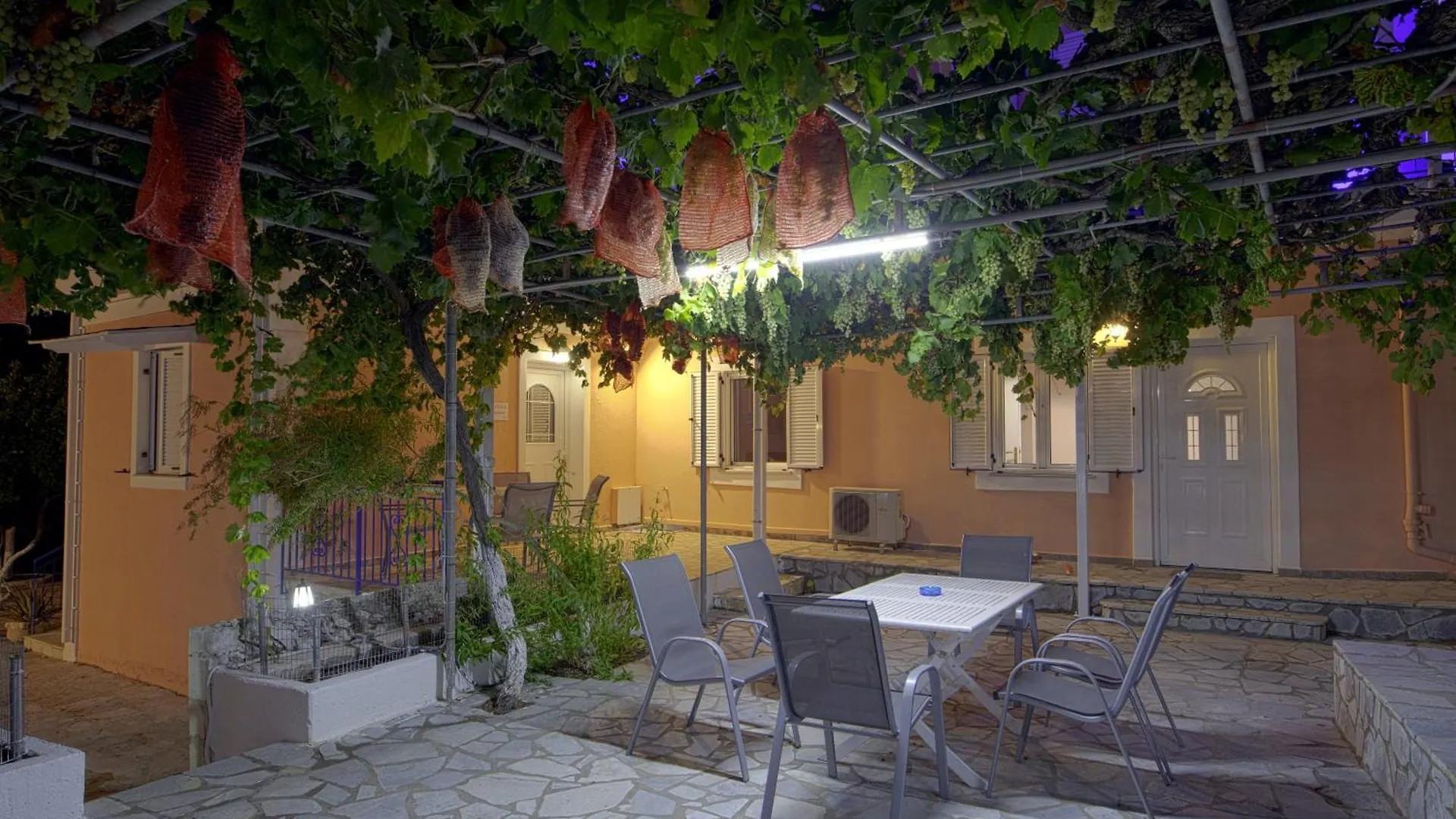 Apartment Moulinos Cottages Kefalonia Kardhakata